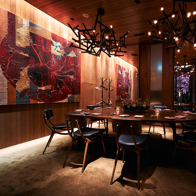 A private room ideal for dining parties, business meetings, and entertaining guests